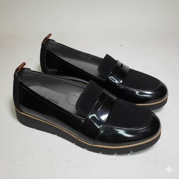 Dr. Scholl's Black Suede Patent Leather Slip On Flat Wedge Women's 9.5 Shoe B1 - Picture 3 of 7